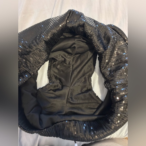 Black Sequin mini shorts - Picture 4 of 4